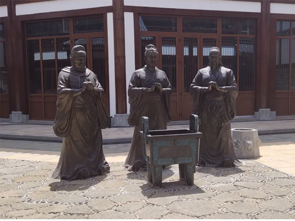 恒大集團(tuán)?；◢u特色街區(qū)銅雕塑工程